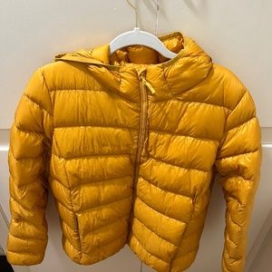 Aritzia TNA Puffer Jacket